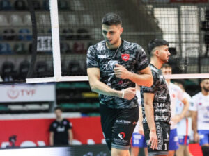 ORTA OYUNCU UĞUR KILINÇ, 1 YIL DAHA ALANYA BELEDİYESPOR’DA