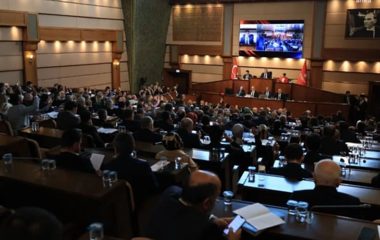 İMAMOĞLU’NDAN  İLK İCRAAT SUYA YÜZDE 36 ZAM