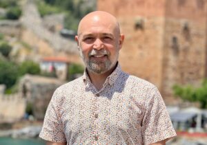 MEHMET ÇELİK: “KAYIT DIŞI ÇALIŞANLAR, SEKTÖRE ZARAR VERİYOR ”