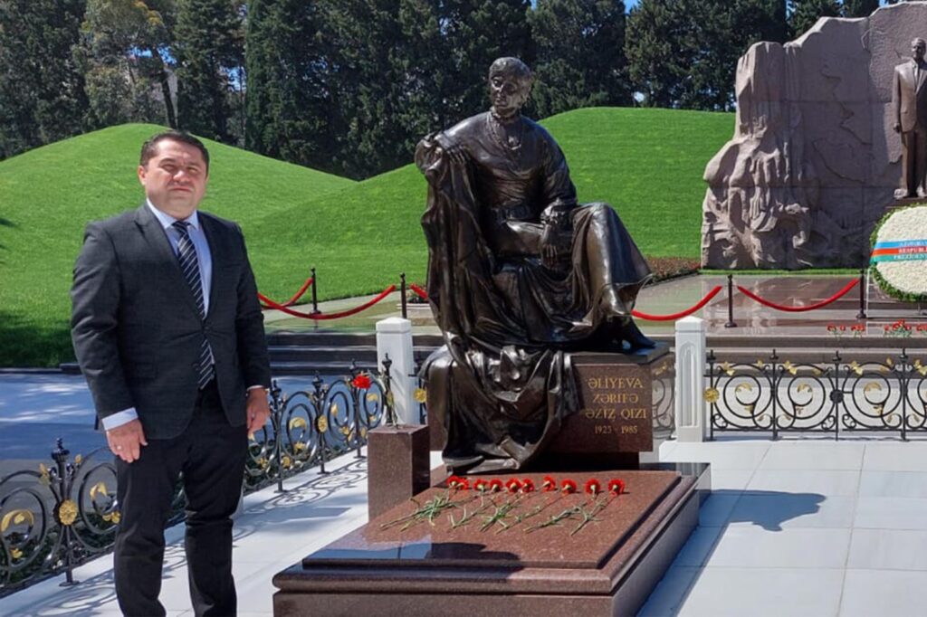 REKTÖR TÜRKDOĞAN, AZERBAYCAN’DA