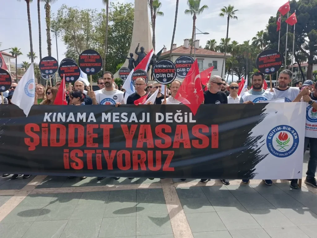 EĞİTİMCİLER ŞİDDETE KARŞI YASAL DÜZENLEME İSTİYOR