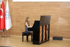 ALKÜ’DE “ULUSLARARASI ALANYA PİYANO YARIŞMASI VE FESTİVALİ” SONA ERDİ