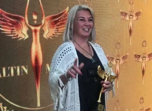 REZZAN OGÜL YILDIZ’A YAPTIĞI BAŞARILI ÇALIŞMALARI İÇİN ÖDÜL VERİLDİ