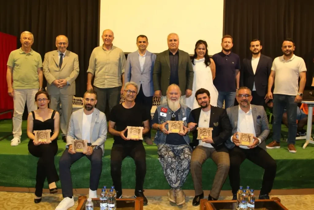 ALTSO TİYATRO KULÜBÜ’NE BİR ÖDÜL DAHA