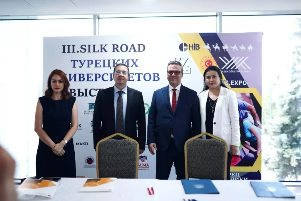 TÜRK ÜNİVERSİTELERİ FUARINDA, ALANYA ÜNİVERSİTESİ’NE  YOĞUN İLGİ