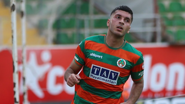 GALATASARAY’IN OĞUZ AYDIN ISRARI SÜRÜYOR