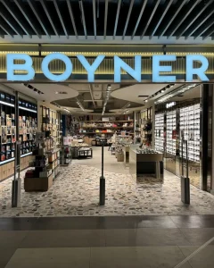 AKDENİZPARKAVM’DE BOYNER RÜZGARI ESMEYE DEVAM EDİYOR