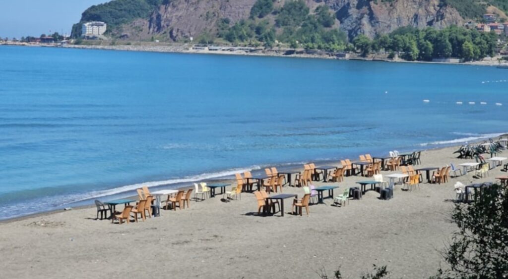 DENİZE GİRİŞ YASAKLANDI BÖLGEYE KOMANDOLARI SEVK EDİLDİ