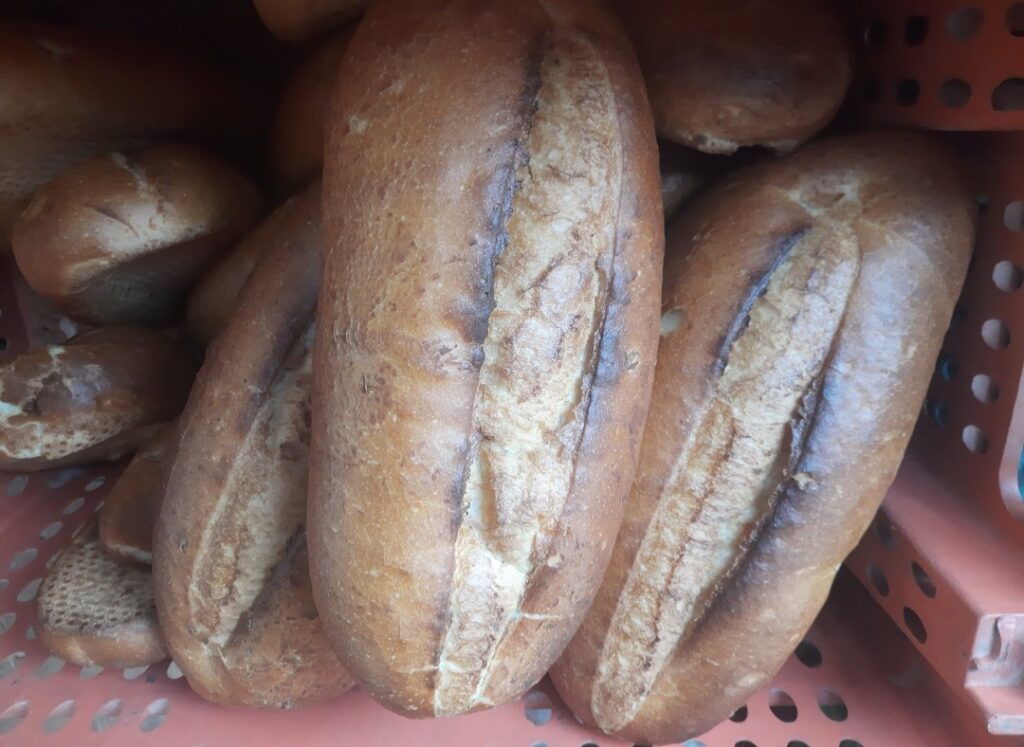 ALANYA’DA HALK EKMEK VATANDAŞI İSYAN ETTİRDİ