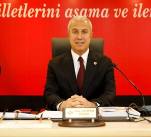 BAŞKAN ÖZÇELİK’TEN YENİ YIL MESAJI