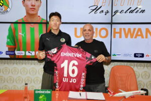 ALANYASPOR, Uİ-JO HWANG İÇİN İMZA TÖRENİ DÜZENLEDİ