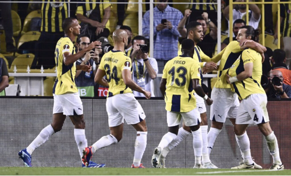 FENERBAHÇE, AVRUPA LİGİ’NE 2 GOLLE BAŞLADI