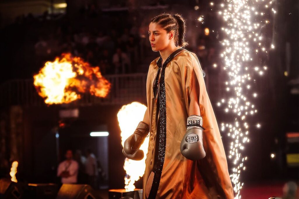 ALKÜ’NÜN GURURLARI BİRİNCİLİKLE DÖNDÜ