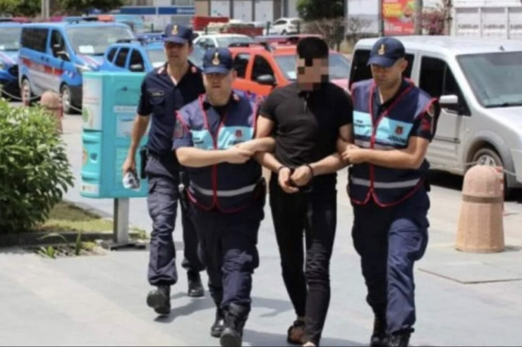 EŞİNİN TELEFONUNU ZORLA ALAN DOLANDIRICININ İTİRAFI GÜNDEM OLDU