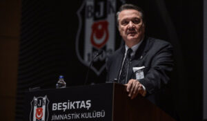 BEŞİKTAŞ BAŞKANI HASAN ARAT, İSTİFA ETTİ