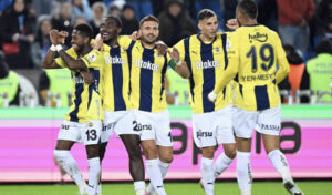 FENERBAHÇE, DERBİDE AMRABAT İLE GÜLDÜ