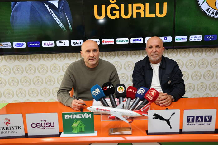 ALANYASPOR’DA SAMİ UĞURLU DÖNEMİ RESMEN BAŞLADI
