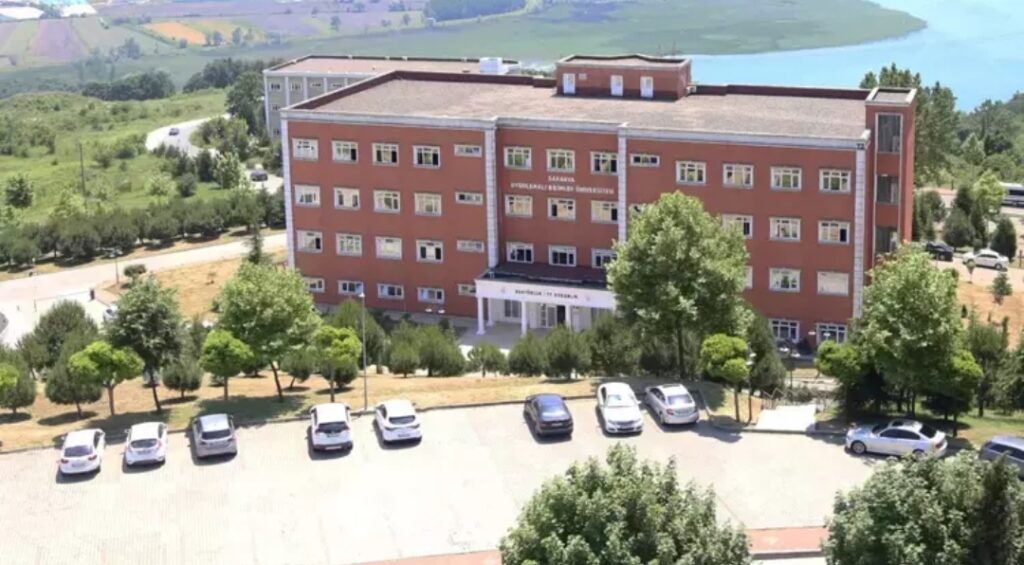 SAKARYA SUBÜ’DE AHLAKA AYKIRI MESAJ İDDİASI