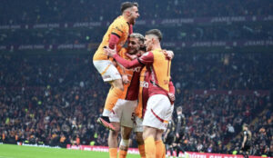 GALATASARAY’IN 4 GOLLÜ TRABZONSPOR ZAFERİ