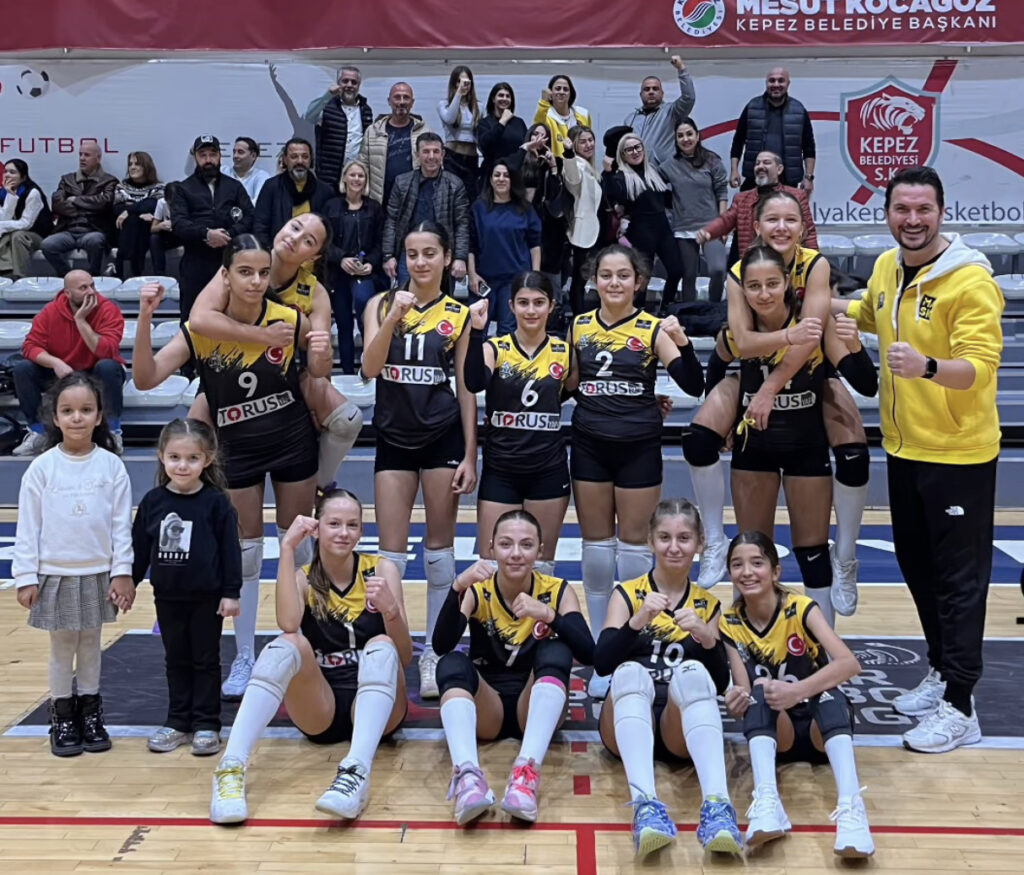 MİDİ KIZLAR’DA YARI FİNALİN ADI MASK SPOR KULÜBÜ!