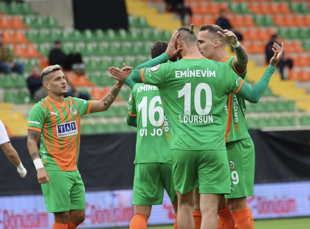 ALANYASPOR, KUPADA BİR ÜST TURDA!