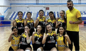 MASK KÜÇÜK KIZ A TAKIMI, ZORLU MÜCADELEDEN GALİBİYETLE AYRILDI