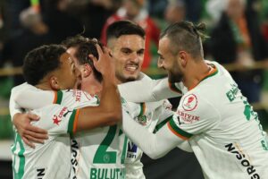BULUTHAN BULUT YILDIZLAŞTI! ALANYASPOR, AMEDSPOR’U YENEREK GRUPLARA YÜKSELDİ