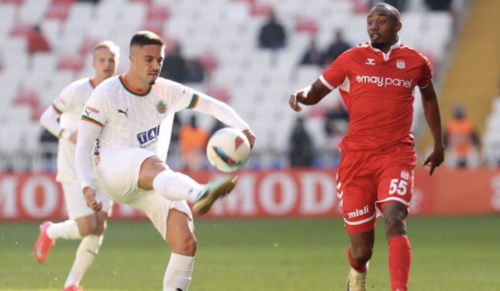 ALANYASPOR, SİVAS DEPLASMANI’NDAN 1 PUANLA DÖNÜYOR