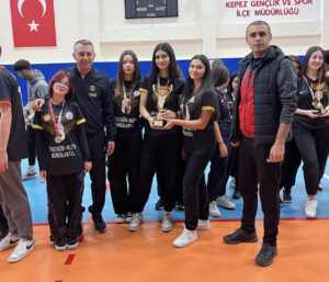 EGVEB, FLOOR CURLİNG’DE YİNE ZİRVEDE