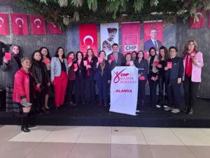 CHP’LİLER DAYANIŞMA TOPLANTISI’NDA COŞKU DOLU ANLAR YAŞADI