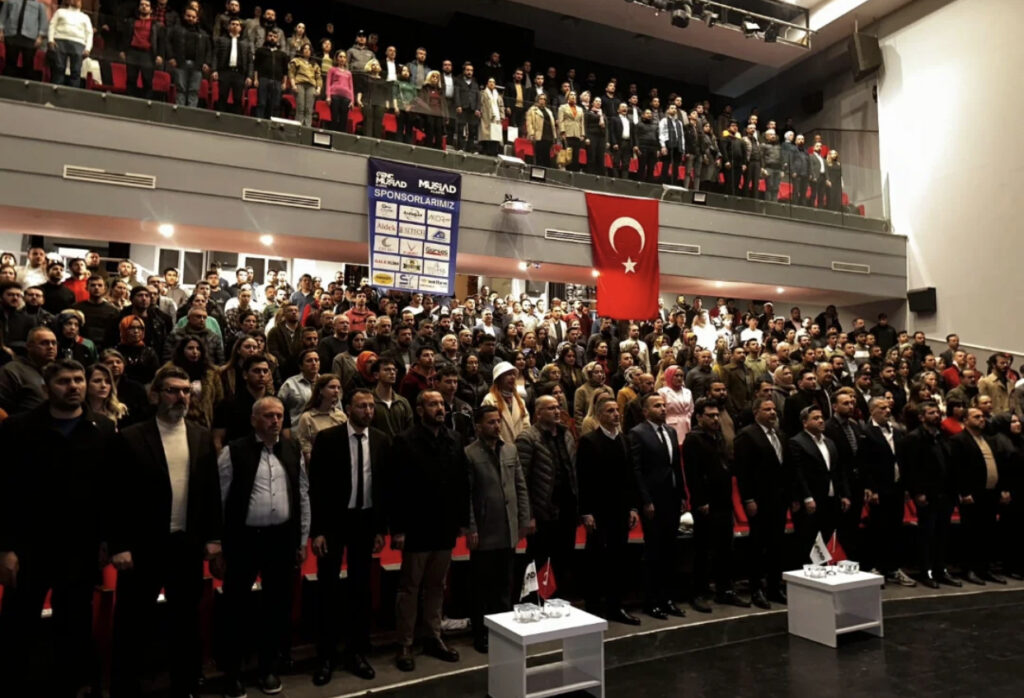 “KÜÇÜK İŞLER, BÜYÜK ÖZGÜRLÜKLER ” SEMİNERİ ALANYA’DA BÜYÜK YANKI UYANDIRDI