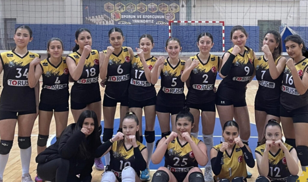 MASK’IN YILDIZLARI, MANAVGAT 60. YIL’I RAHAT GEÇTİ