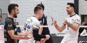 ALANYA’NIN EFELERİ, KENDİ EVİNDE HALKBANK’I 3-1’LE DEVİRDİ