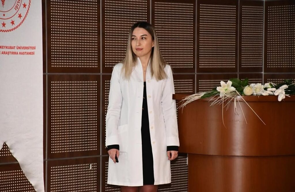 ALKÜ VE ALANYA EĞİTİM ARAŞTIRMA HASTANESİNDEN TARİHİ MEZUNİYET