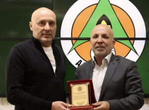 ALANYASPOR’DA, SAMİ UĞURLU İLE YOLLAR RESMEN AYRILDI