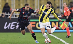 FENERBAHÇE, EVİNDE RANGERS’A MAĞLUP OLDU