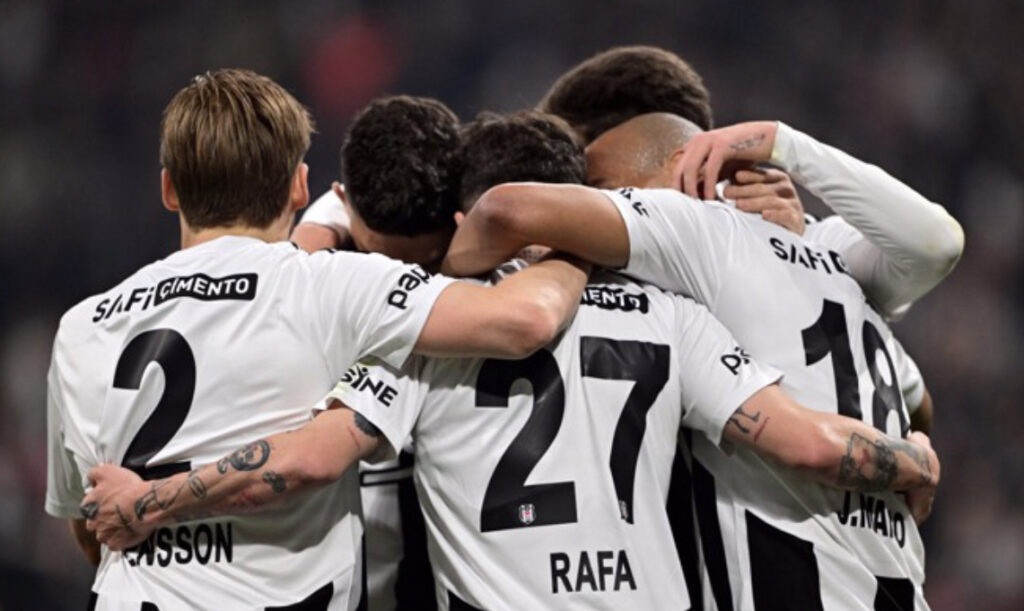 DOLMABAHÇE’DE Kİ DERBİDE KAZANAN BEŞİKTAŞ