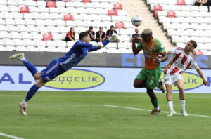 ALANYASPOR, AKDENİZ DERBİSİNDE MAĞLUP