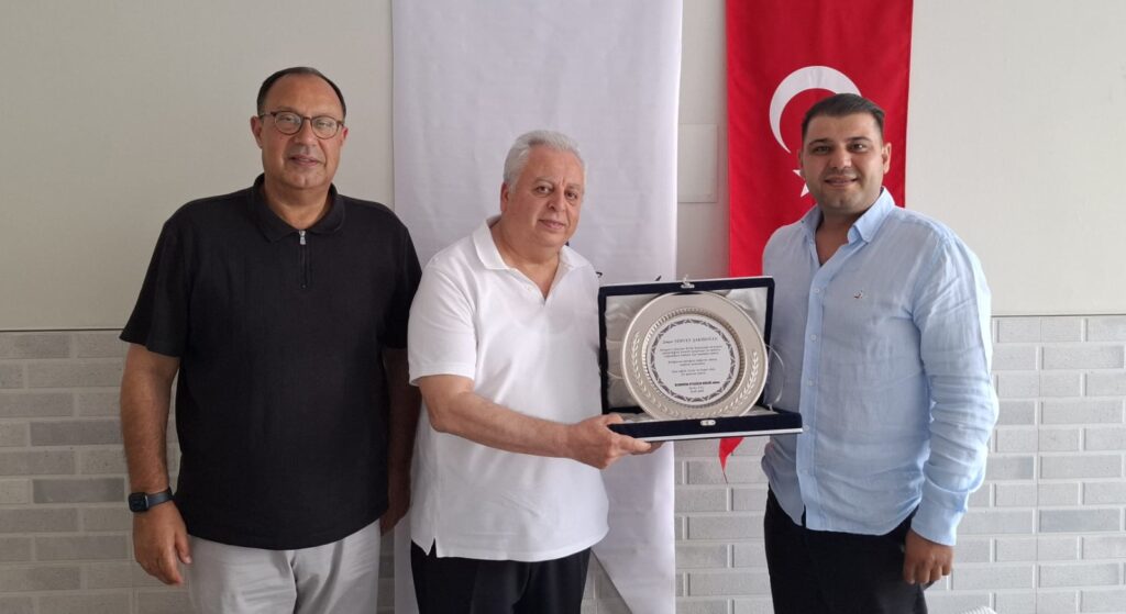 KLEOPATRA OTELCİLER DERNEĞİ’NDE BAYRAK DEĞİŞİMİ: