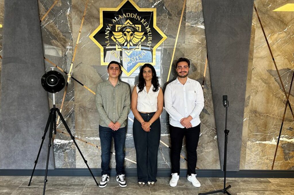 ALKÜ’LÜ ÖĞRENCİLERİN MAKALESİ DÜNYA ÇAPINDA YAYINLANDI