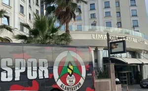 ALANYASPOR, ERTELENEN FENERBAHÇE MAÇINA TEPKİ OLARAK İSTANBUL’A GİTTİ