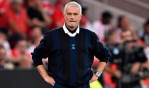 FENERBAHÇE, JOSE MOURİNHO İLE YOLLARINI AYIRDIĞINI AÇIKLADI