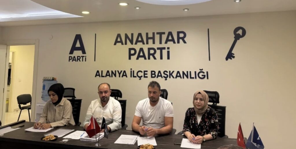 “ORMAN YANGINLARINA KARŞI ANAHTAR PARTİ’DEN SAHA ÇALIŞMASI”