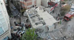 GEBZE’DE 7 KATLI BİNA ÇÖKTÜ: