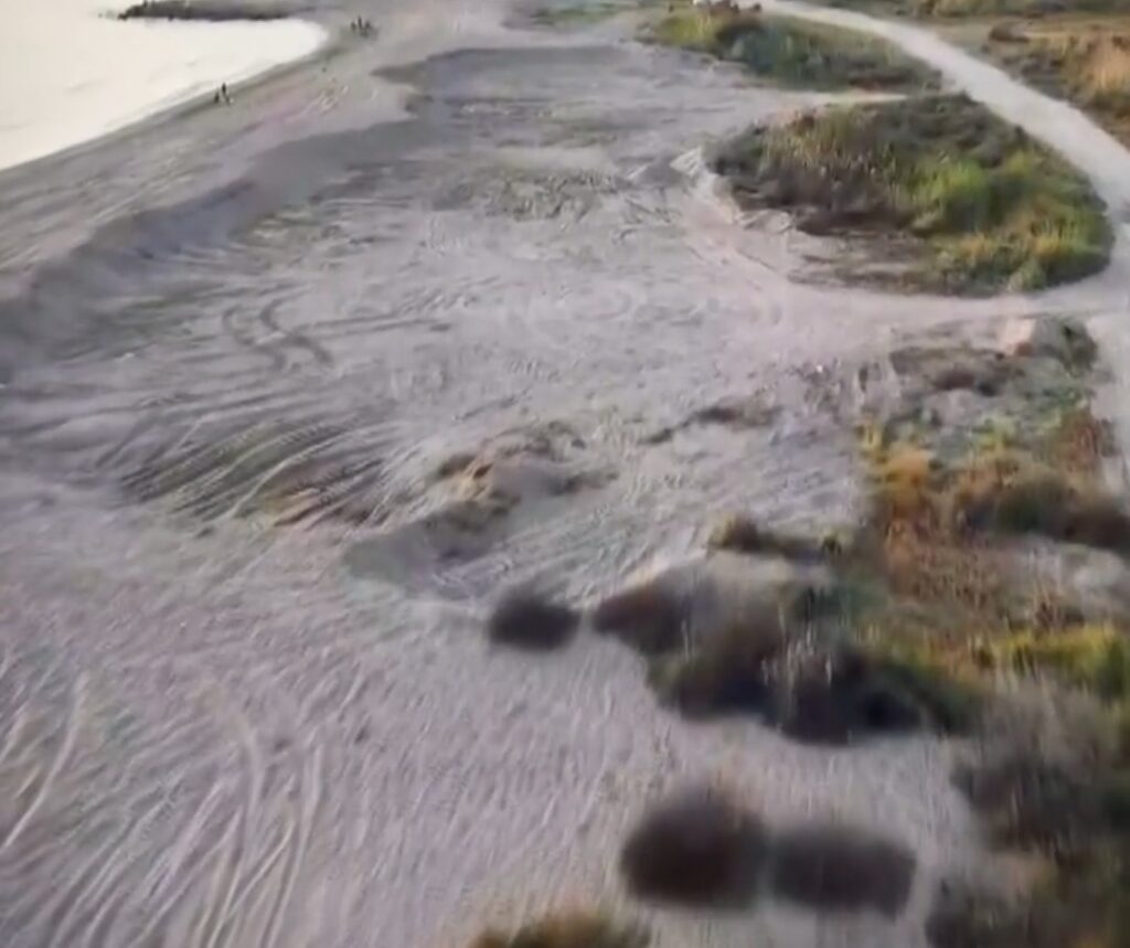 KUM HIRSIZLARI MANAVGAT SAHİLLERİNİ TALAN ETTİLER