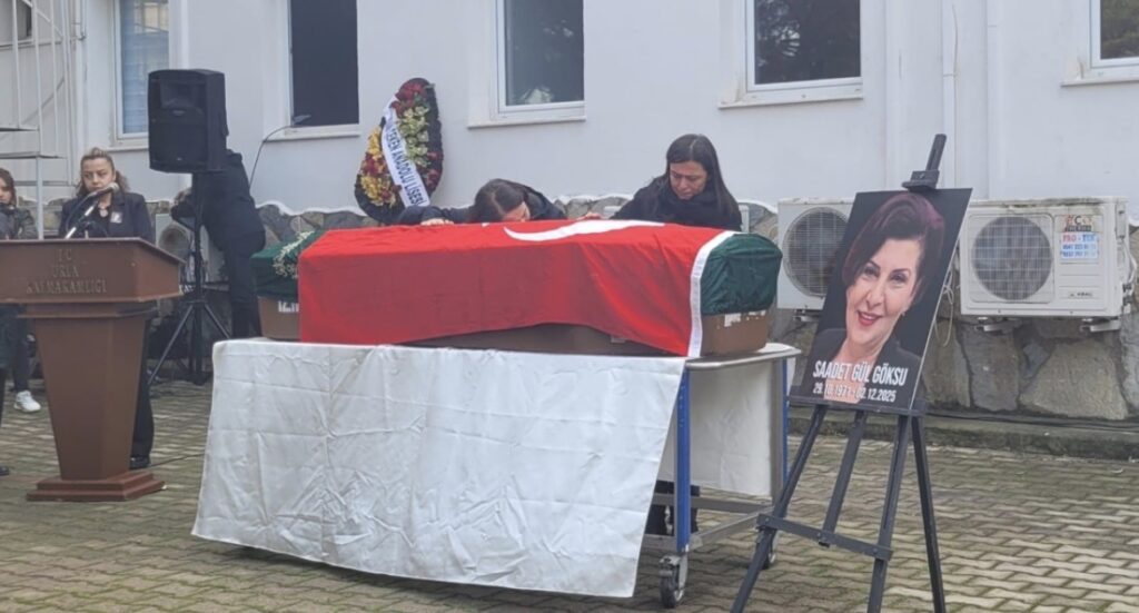 EĞİTİM CAMİASI YASTA: SAADET GÜL GÖKSU SON YOLCULUĞUNA UĞURLANDI