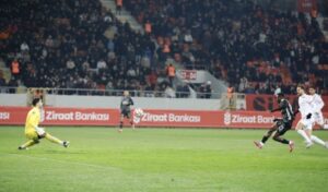 ALANYASPOR, 5 GOLLE TÜRKİYE KUPASI’NDA GRUPLARA YÜKSELDİ