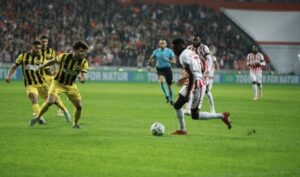 SAMSUNSPOR, KONFERANS LİGİ’NDE AEK’YA MAĞLUP OLDU