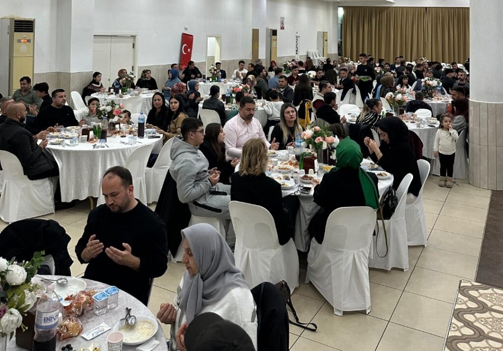 KAHRAMANLARA VEFA SOFRASI