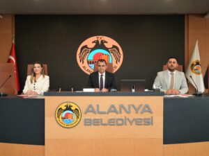 ALANYA’DA MECLİS GÜNDEMİ YOĞUNDU